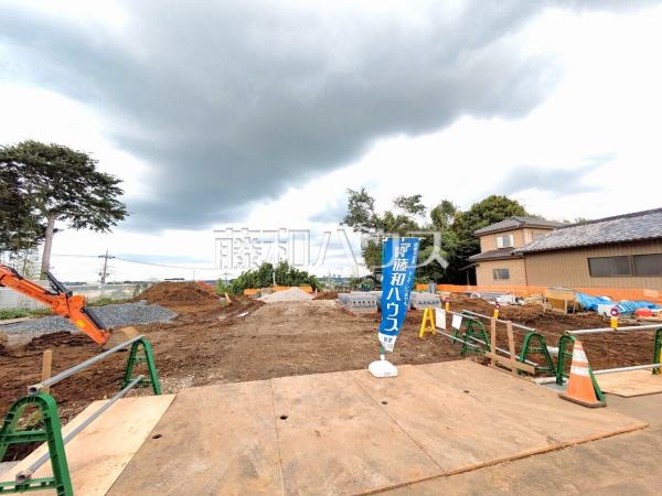 現場風景　【富士見市大字水子】 建物のプレゼンをさせていただきますので、実際の完成イメージを思い描いていただくことができます。お気軽にお問合せ下さい。 