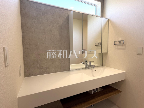 1号棟　洗面室　【福岡市南区柏原２丁目】