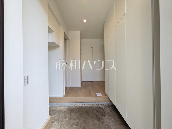 玄関　【西東京市向台町６丁目】