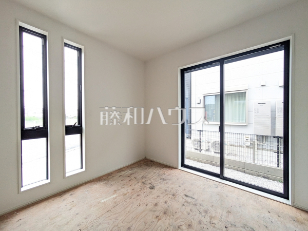 7号棟　和洋室（施工中）　【八王子市楢原町】