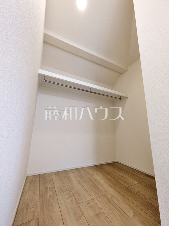 2号棟　ウォークインクローゼット　【府中市四谷３丁目】