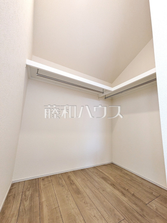 2号棟　ウォークインクローゼット　【府中市四谷３丁目】