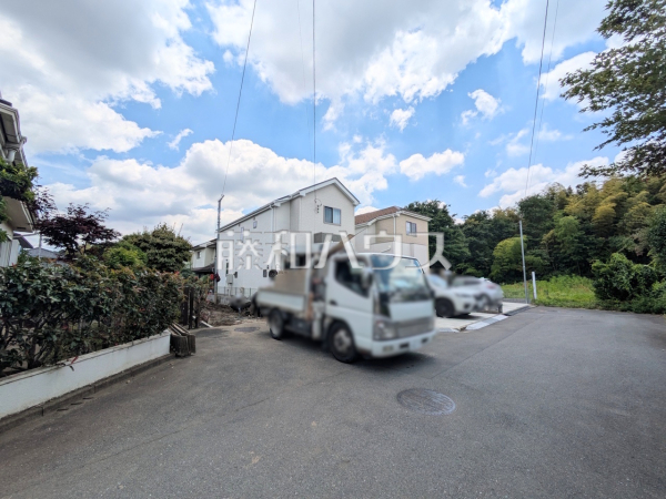 接道状況および現場風景 【東村山市野口町4丁目】 接道状況および現場風景 【東村山市野口町4丁目】