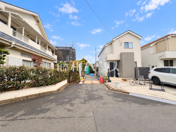 接道状況および現場風景 【東村山市野口町4丁目】 接道状況および現場風景 【東村山市野口町4丁目】