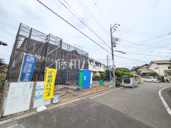 接道状況および現場風景 【多摩市聖ヶ丘2丁目】 接道状況および現場風景 【多摩市聖ヶ丘2丁目】