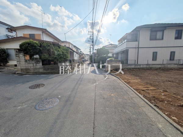 家事動線を考え、水回りをまとめた間取りです。 　【朝霞市岡３丁目】