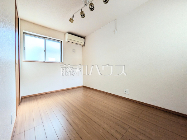 居室 部屋の雰囲気や広さ・眺望・間取りの使い勝手など、ぜひご自身の目で確かめてみてください。 【東久留米市本町3丁目】 居室 部屋の雰囲気や広さ・眺望・間取りの使い勝手など、ぜひご自身の目で確かめてみてください。 【東久留米市本町3丁目】