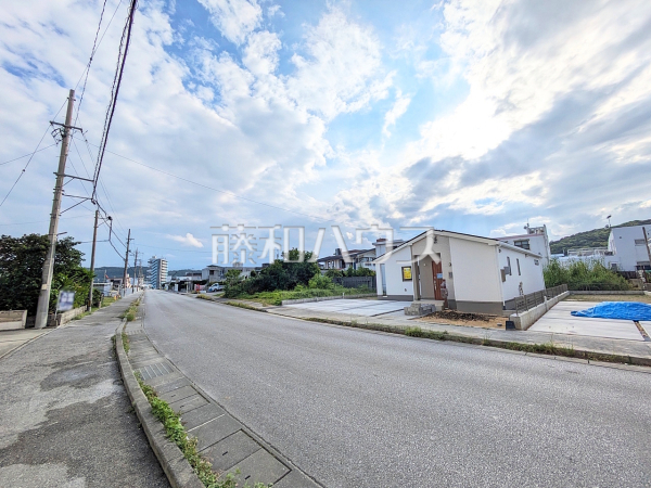 接道状況および現場風景 【南城市佐敷字津波古】 接道状況および現場風景 【南城市佐敷字津波古】