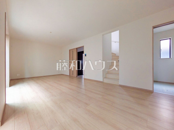 C号棟　リビング　【東久留米市前沢１丁目】