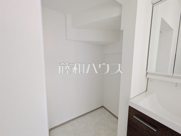 B号棟　収納　【福岡市南区柏原６丁目】