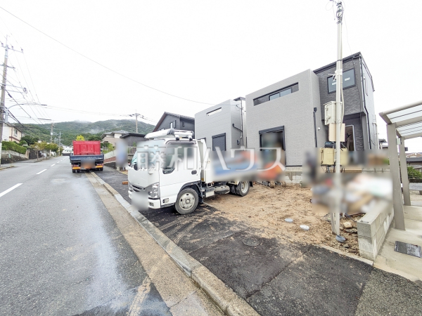 接道状況および現場風景 【福岡市西区野方5丁目】 接道状況および現場風景 【福岡市西区野方5丁目】