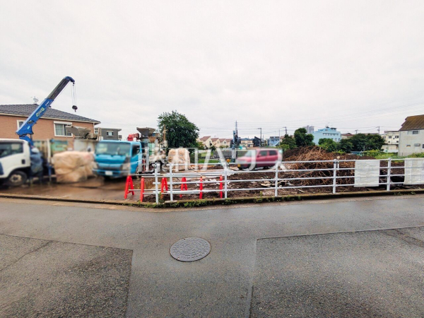現場風景【東久留米市新川町１丁目】 見学はしたいけど、なかなか時間が取れない・・・そんな方に出勤前や仕事終わりにマイホームを見学できるサポートをいたします 