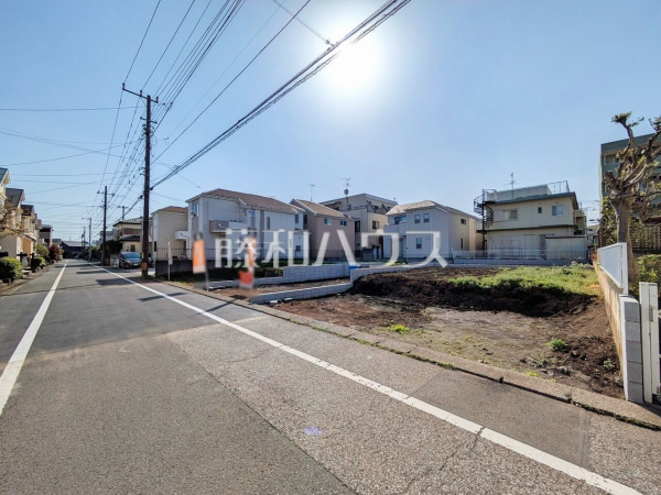 接道状況および現場風景　【日野市東豊田４丁目】ぜひ実物をご覧いただきたく思います。喜んでご案内いたしますのでお気軽にお問合せ下さい。
