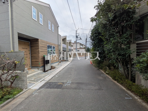 接道状況および現場風景 【中野区野方6丁目】 接道状況および現場風景 【中野区野方6丁目】