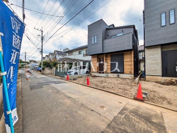 接道状況および現場風景 【志木市柏町2丁目】 平日のご案内も可能です。まずはお気軽にお問合せ下さいませ。 接道状況および現場風景 【志木市柏町2丁目】 平日のご案内も可能です。まずはお気軽にお問合せ下さいませ。