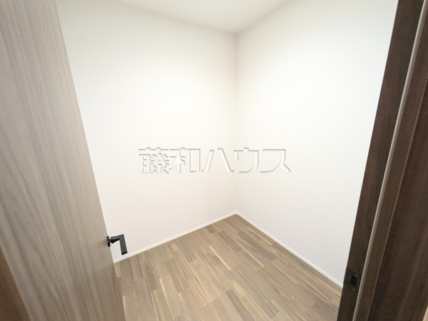 B号棟　収納　【春日井市如意申町３丁目】