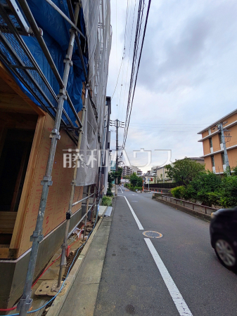接道状況および現場風景 【板橋区大谷口北町】 接道状況および現場風景 【板橋区大谷口北町】