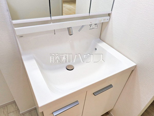 洗面室 【東村山市秋津町2丁目】ぜひ実物をご覧いただきたく思います。喜んでご案内いたしますのでお気軽にお問合せ下さい。 洗面室 【東村山市秋津町2丁目】ぜひ実物をご覧いただきたく思います。喜んでご案内いたしますのでお気軽にお問合せ下さい。