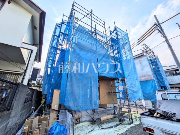 2号棟 外観 【日野市大字日野】見学はしたいけど、なかなか時間が取れない・・・そんな方に出勤前や仕事終わりにマイホームを見学できるサポートをいたします。 2号棟 外観 【日野市大字日野】見学はしたいけど、なかなか時間が取れない・・・そんな方に出勤前や仕事終わりにマイホームを見学できるサポートをいたします。