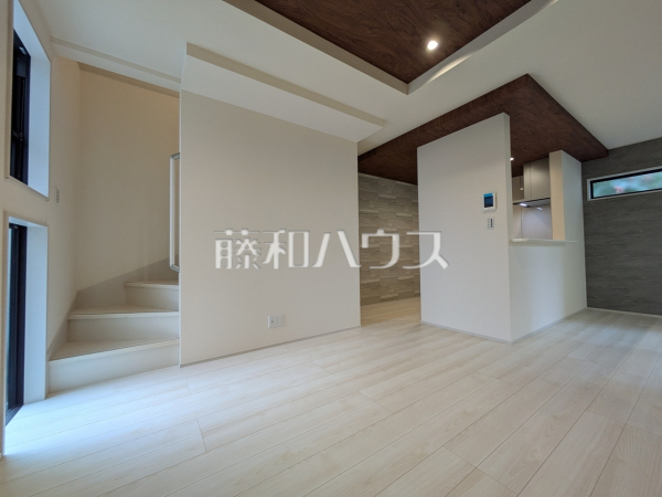 2号棟 リビング 【三鷹市大沢5丁目】 2号棟 リビング 【三鷹市大沢5丁目】