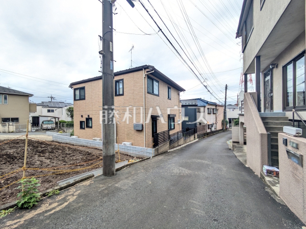 接道状況および現場風景　【朝霞市根岸台７丁目】