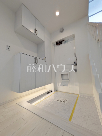玄関ホール/玄関収納 【長峰杜の3番街1号棟】 玄関ホール/玄関収納 【長峰杜の3番街1号棟】