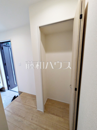 1号棟　収納　【小平市学園東町３丁目】