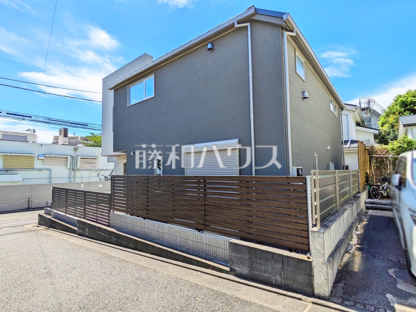 外観　【世田谷区弦巻５丁目】
