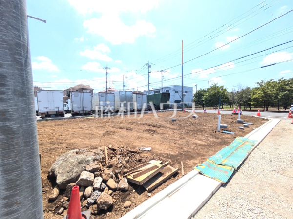 13号地　接道状況および現場風景　【東村山市久米川町２丁目】