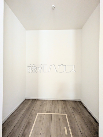 ウォークインクローゼット　【東村山市久米川町３丁目】