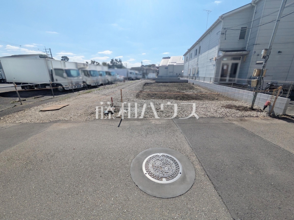 接道状況および現場風景 【調布市深大寺元町2丁目】 接道状況および現場風景 【調布市深大寺元町2丁目】