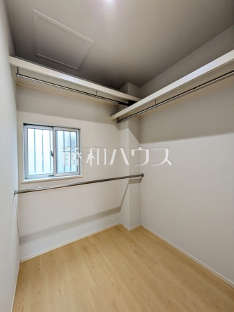 ウォークインクローゼット 【志木市上宗岡4丁目】 ウォークインクローゼット 【志木市上宗岡4丁目】