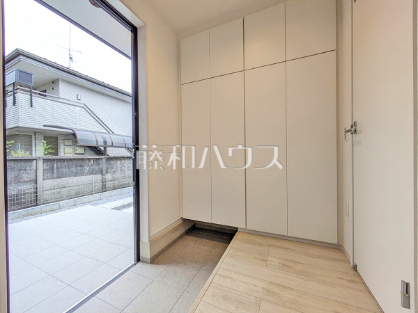 2号棟　内玄関　【多摩市一ノ宮２丁目】