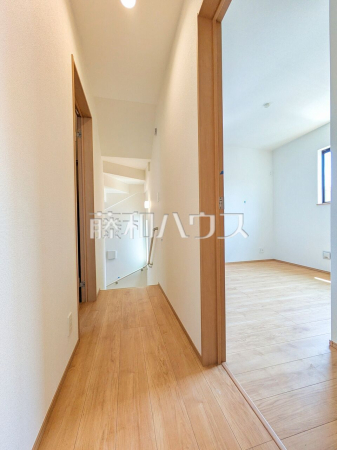 B号棟　 二階廊下　【東久留米市小山１丁目】