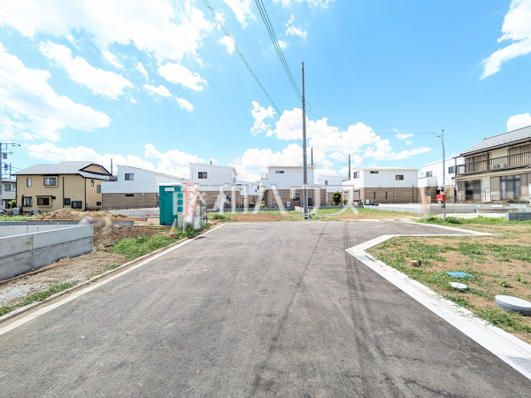接道状況および現場風景 【富士見市羽沢2丁目】 接道状況および現場風景 【富士見市羽沢2丁目】