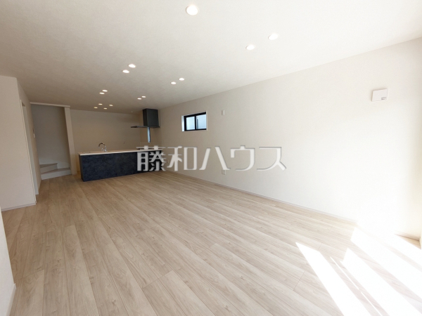 6号棟　リビング　【小平市小川西町５丁目】