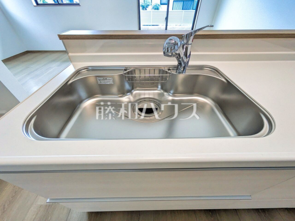 B号棟　キッチン　【八王子市散田町２丁目】