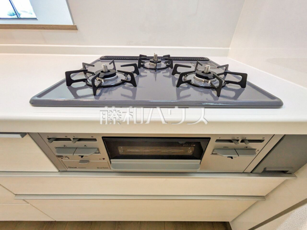 B号棟　キッチン　【八王子市散田町２丁目】