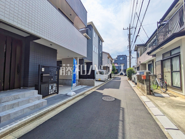 接道状況および現場風景　【新座市野火止８丁目】