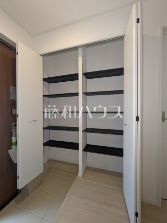 1号棟　収納　【昭島市昭和町４丁目】