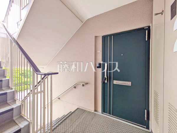 玄関　【志木ニュータウン東の森弐番街壱号棟】