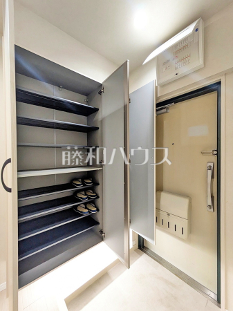 収納　【志木ニュータウン東の森弐番街壱号棟】