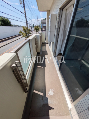 ≪バルコニー≫南向きのバルコニーは日差しもたっぷり注ぎ、お洗濯物もよく乾きます。　【セイガステージ府中栄町】