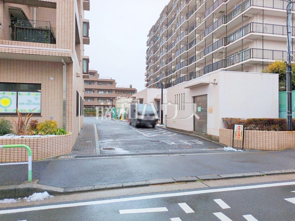 駐車場　【クリオ朝霞弐番館】