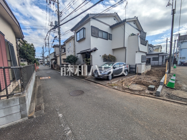 接道状況および現場風景 【東村山市青葉町3丁目】 接道状況および現場風景 【東村山市青葉町3丁目】