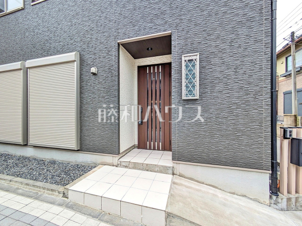 玄関　【志木市上宗岡１丁目】