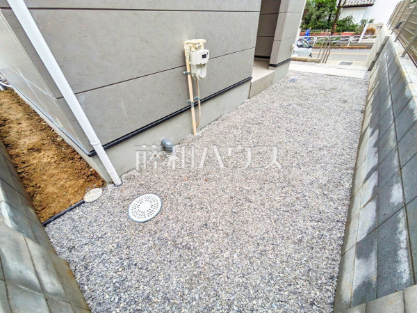 庭 【八王子市北野台3丁目】 庭 【八王子市北野台3丁目】