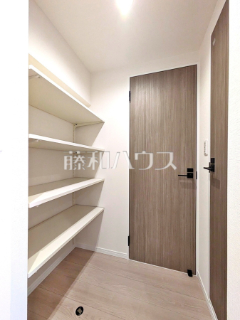 収納　【志木ニュータウン東の森壱番館六号棟】