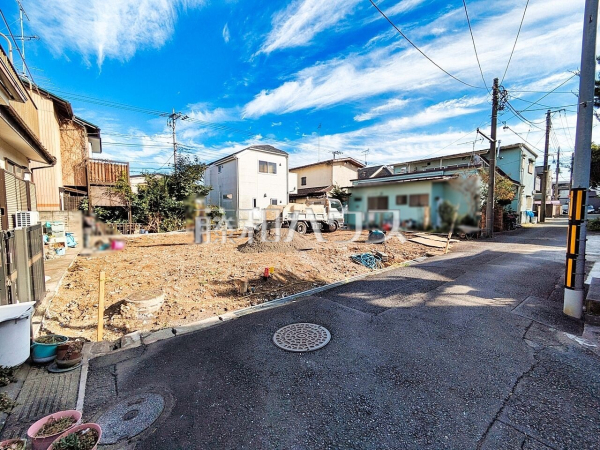 接道状況および現場風景 【東久留米市前沢2丁目】ぜひ実物をご覧いただきたく思います。喜んでご案内いたしますのでお気軽にお問合せ下さい。 接道状況および現場風景 【東久留米市前沢2丁目】ぜひ実物をご覧いただきたく思います。喜んでご案内いたしますのでお気軽にお問合せ下さい。