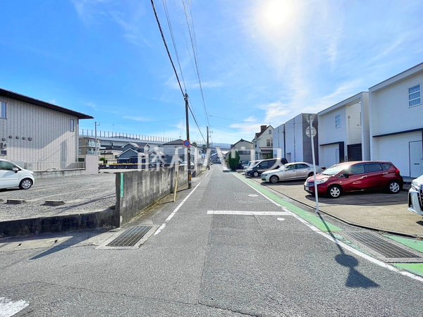 接道状況および現場風景　【福岡市早良区次郎丸２丁目】